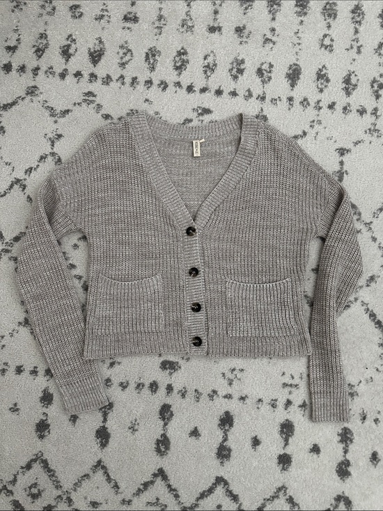 Sky and Sparrow Sweaters - Sky and Sparrow Gray Cropped V-Neck Button Cardigan